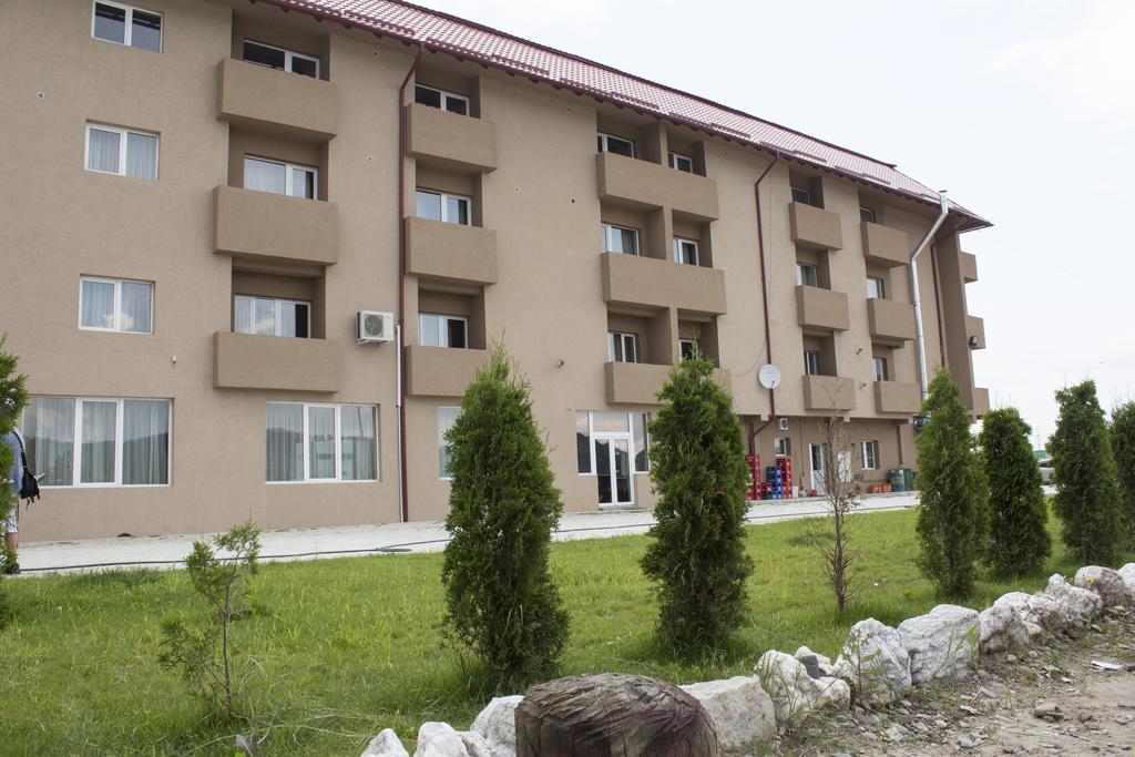 Pensiunea Vidcom Floresti  Exterior photo